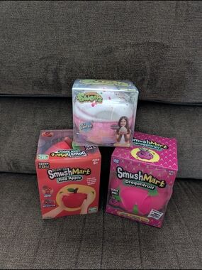 Smushmart Dragon fruit, Scented Red Apple And Squeeezy Sweetz Cupcake